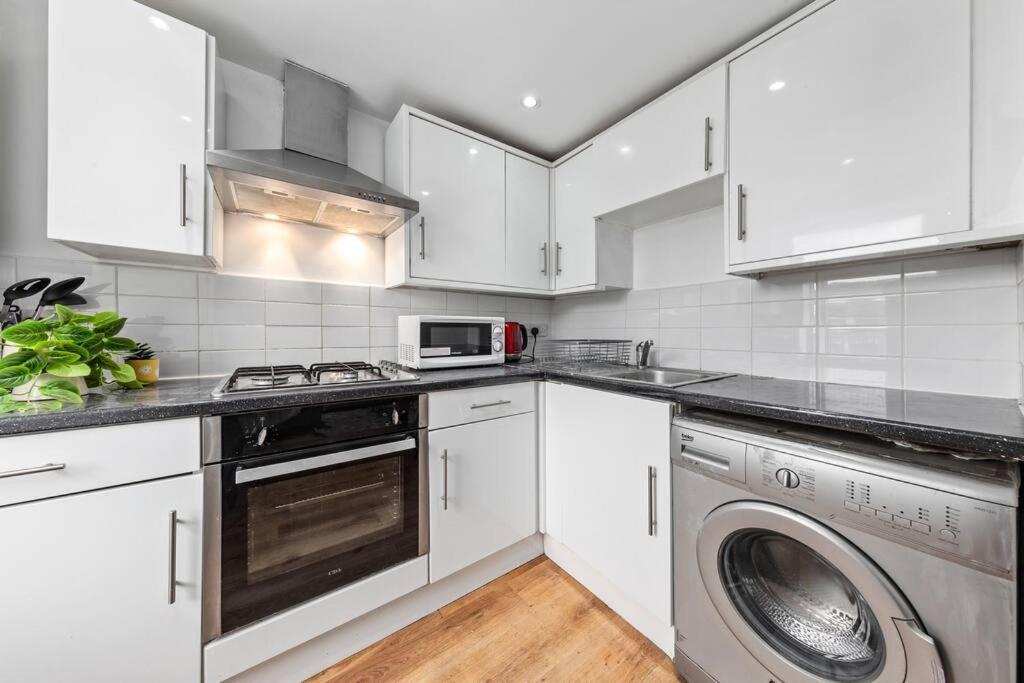 Апартаменти 1Br Modern Flat On Edgware Rd Ed3 Лондон Екстер'єр фото